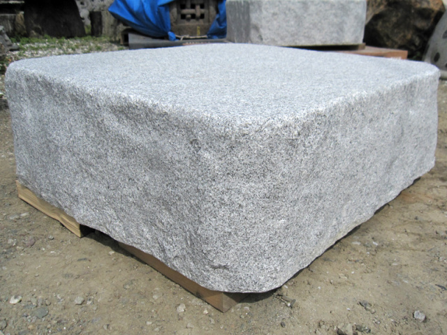 真壁石 沓脱石 76cm 銘石 茨城県産 真壁御影石 グレー 白御影 踏み石