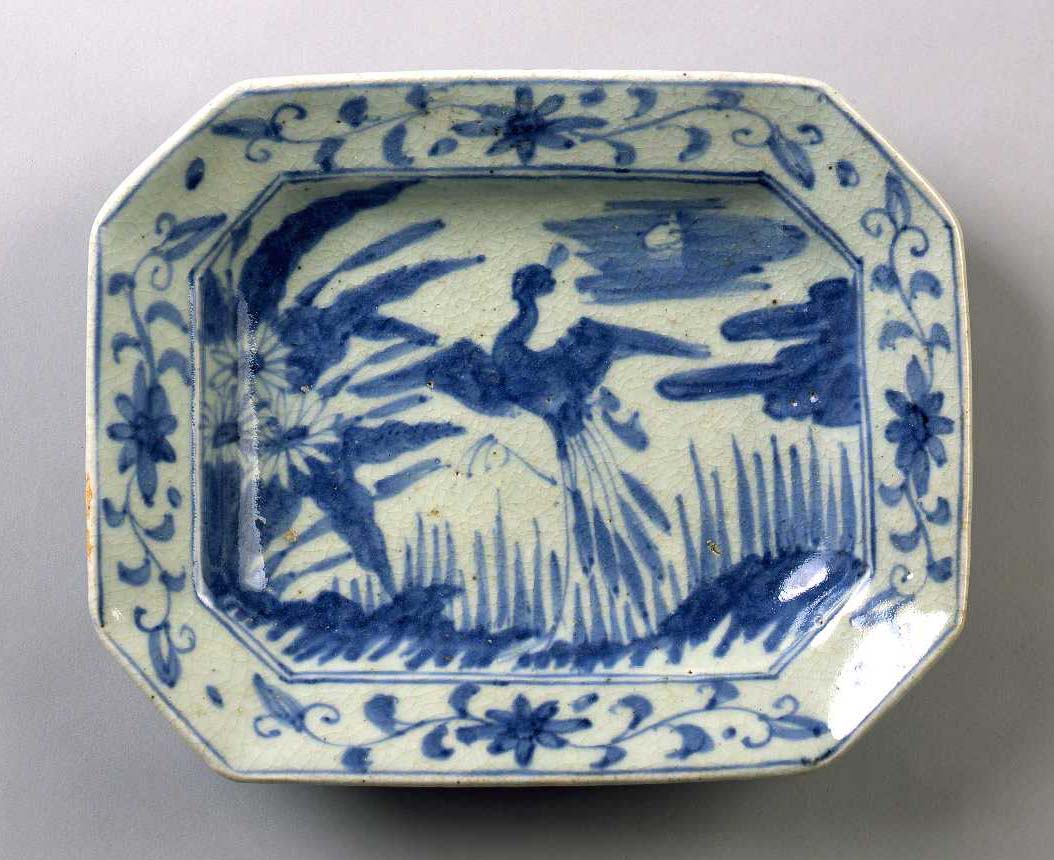 染付花鳥図隅切皿 – 兵庫陶芸美術館 収蔵品データベース