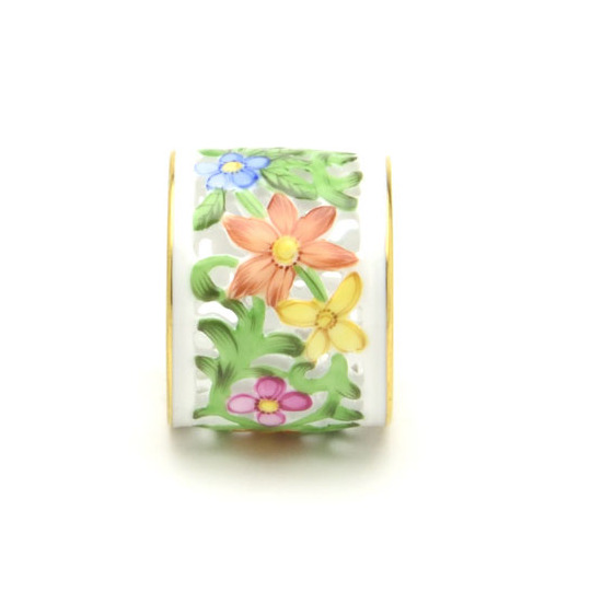 ヨーロッパの名窯ヘレンドの透かし彫り（贈り物・プレゼント）に最適