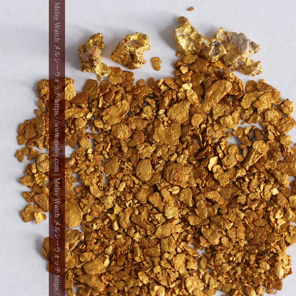 3.11gの小さな砂金・薄片金とやや粒の大きな自然金4点（販売済み