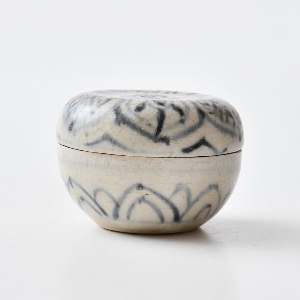 蓋物□呉須安南 古い染付 安南 丸香合 花唐草 青華 古玩 時代物 骨董品