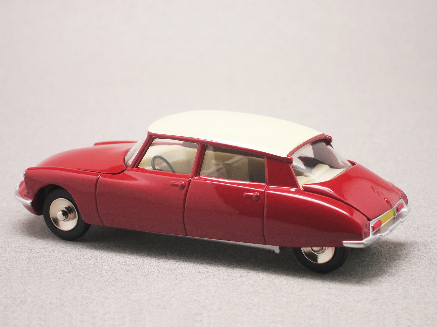 Citroën DS 19 (Dinky Toys Atlas) 1:43 - Minicarweb