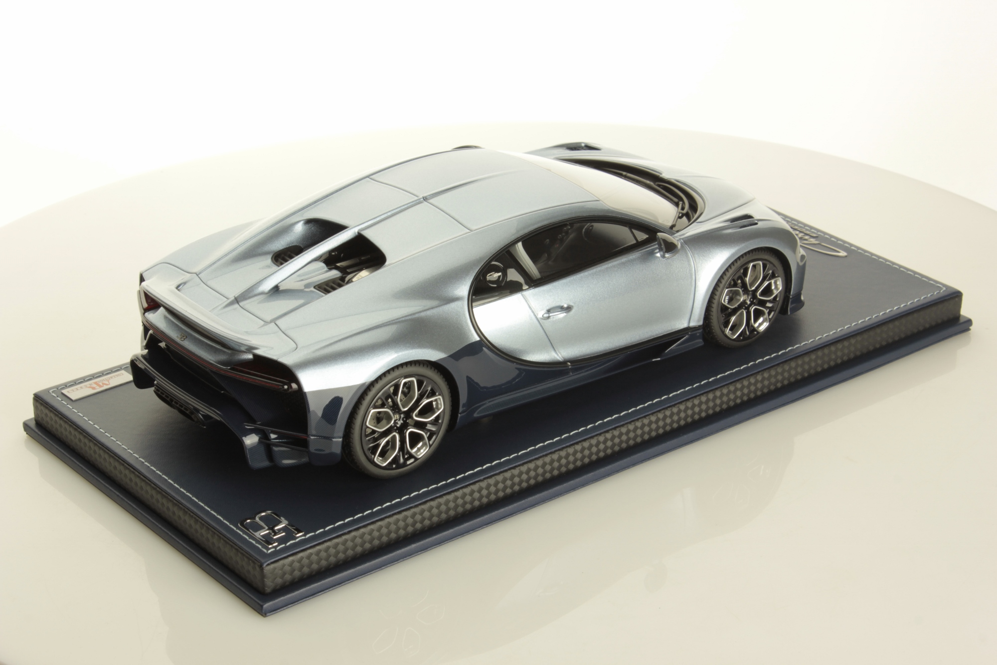 1/18 ブガティシロン 1/18 ブガティシロン Bugatti Chiron 1:18 | MR