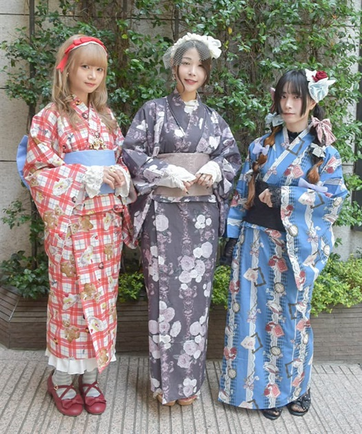 axes femme、POETIQUE、kawaiiから着付けのいらないセパレート浴衣が
