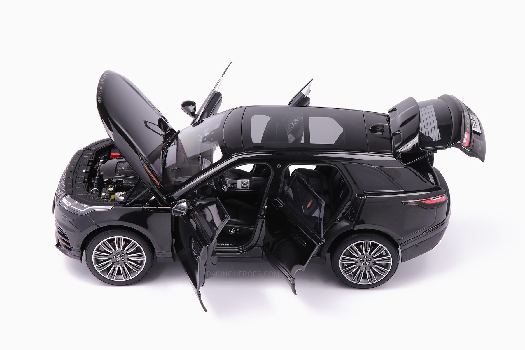 Range Rover Velar First Edition - Black 1:18 by LCD Models