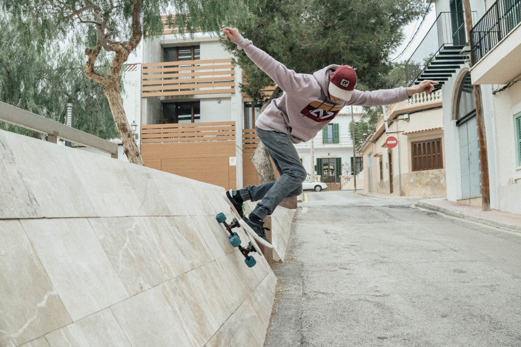 陸トレは『HYDROPONIC Surfskate』でおしゃれにきめよう！【AD】 - 波
