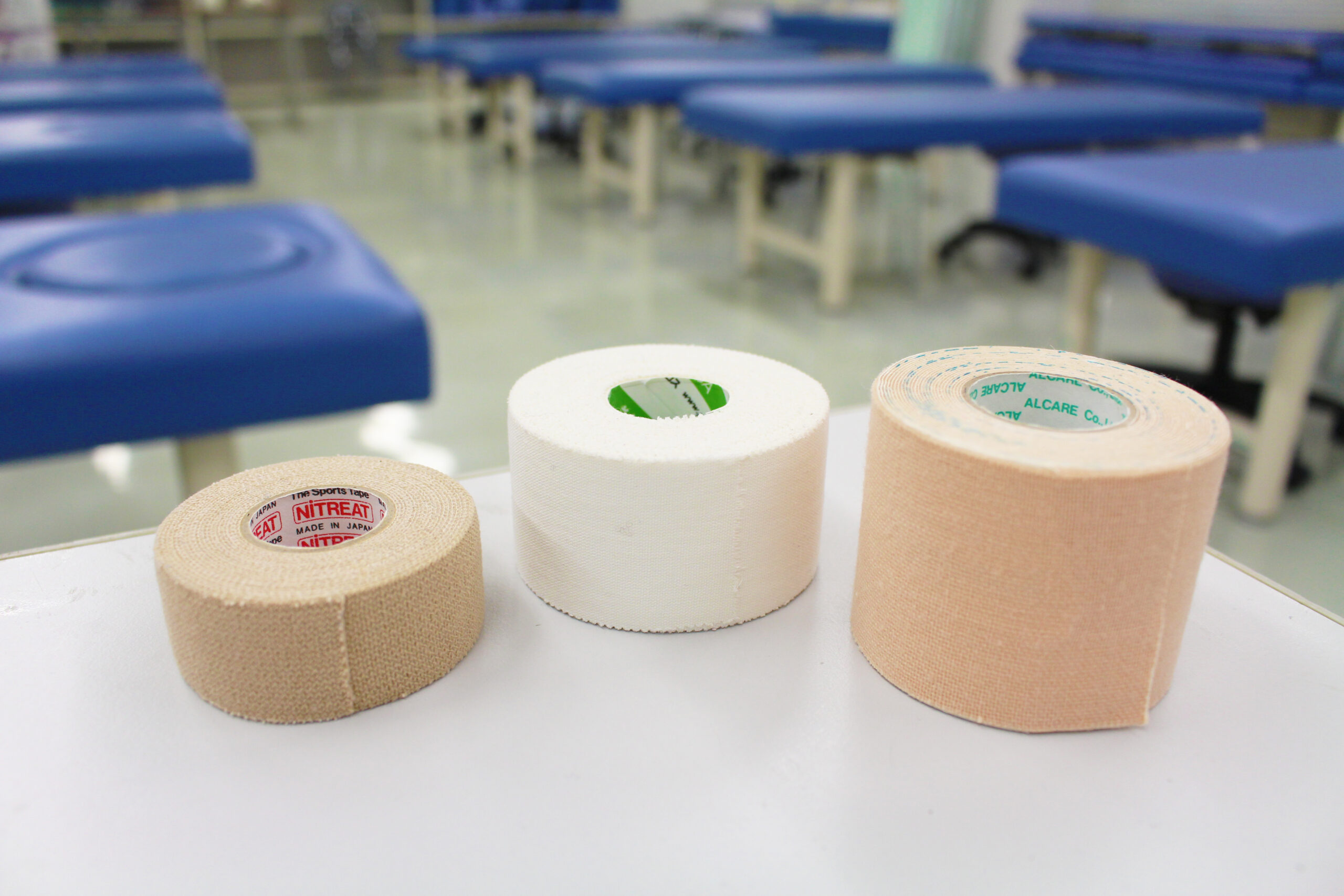 テーピングの種類とその効果を徹底解説：目的別に選ぶポイント - 業界