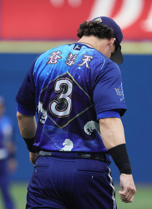 DeNA】オースティンが「蒼彗天」表記に “和テイスト”スターナイトユニ