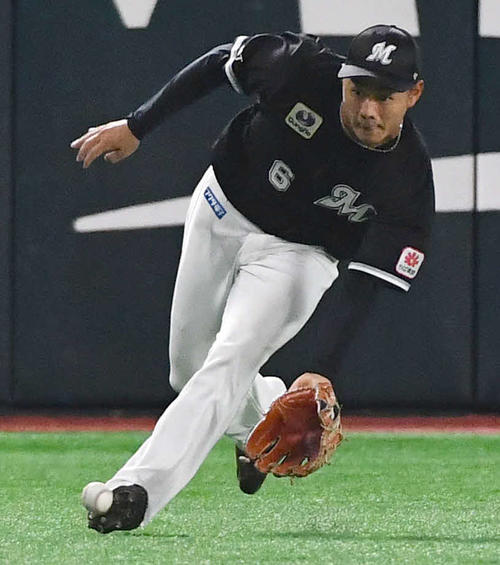 ロッテ】ドラ1西川史礁、左翼からレーザービーム！プロ初めてのバック