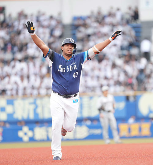 西武】中村剛也が登録抹消、44試合で2割4分 6月以降は代打起用