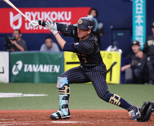 オリックス西川龍馬が打率1位に浮上、セは広島小園が1位、3割超えは