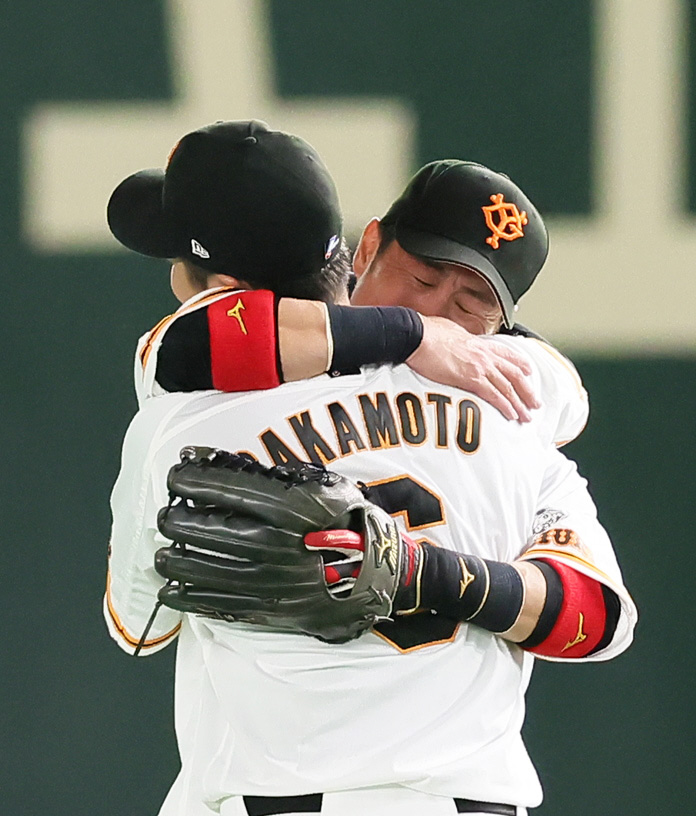 亀井善行選手グローブ