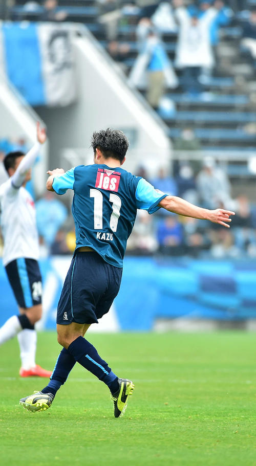 お宝画像も！記者選ぶカズの思い出ゴール／写真特集 - サッカーライブ