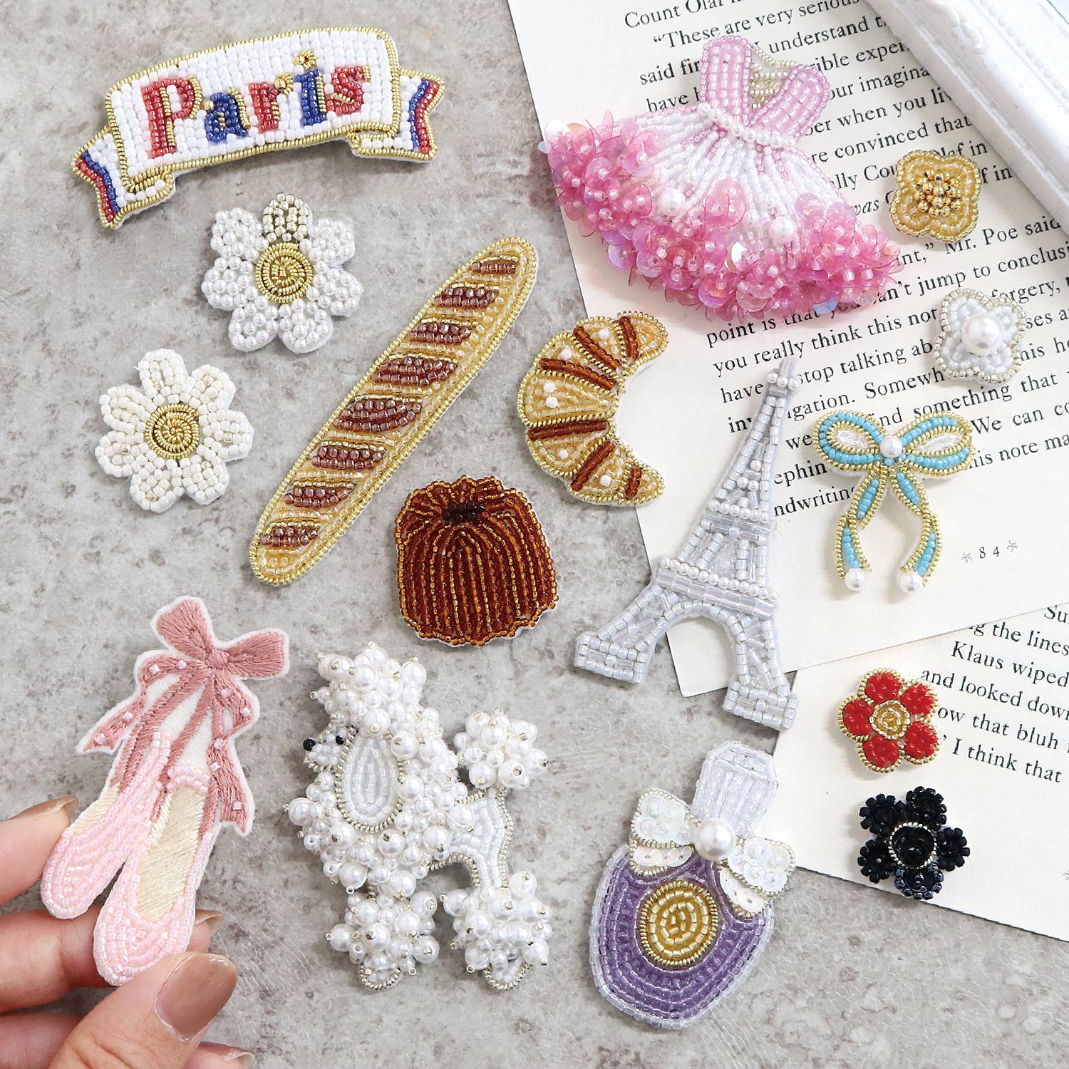 チャーム ストラップ 刺繍 フェルト ハンドメイド [こり様 おまとめ分