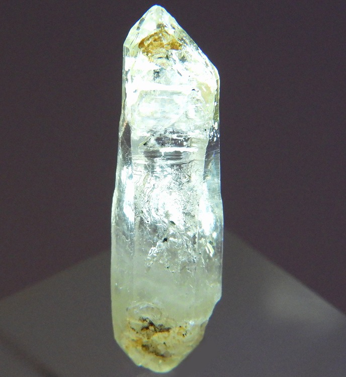 オイル入り水晶 673(蛍光) マダガスカル - 鉱物標本・隕石標本販売の