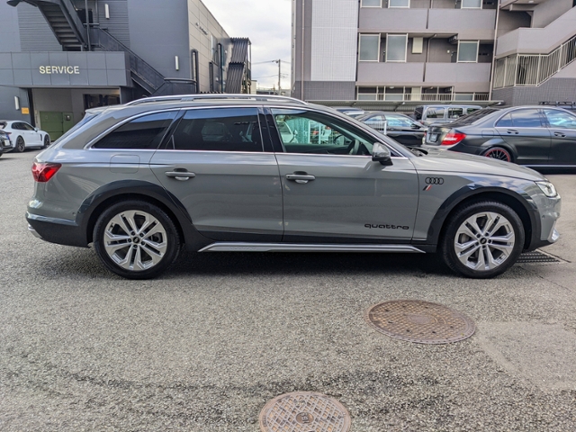 アウディA4オールロードクワトロ 2．0 4WD ラグジュアリー