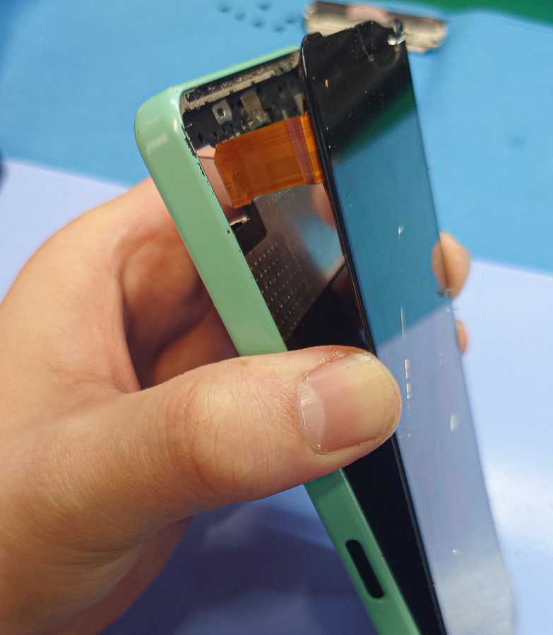 Xperia 10 Ⅳ 画面が割れて表示されない【即日画面交換修理】 - 東京