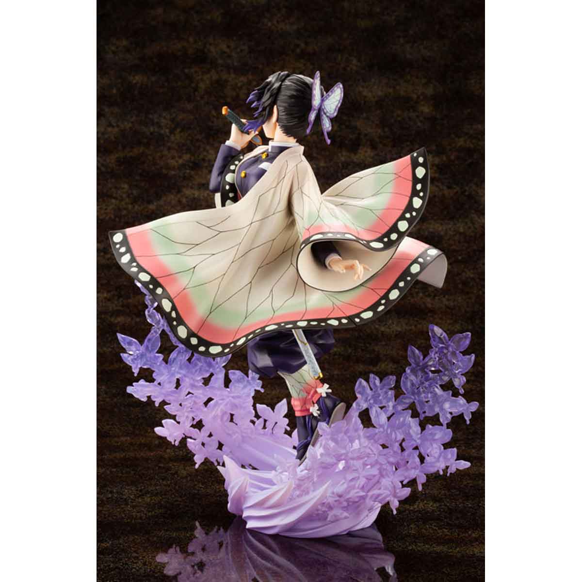 誘導)胡蝶しのぶ1/8 ＋ 専用LEDショーケース Amazon.co.jp: 専用