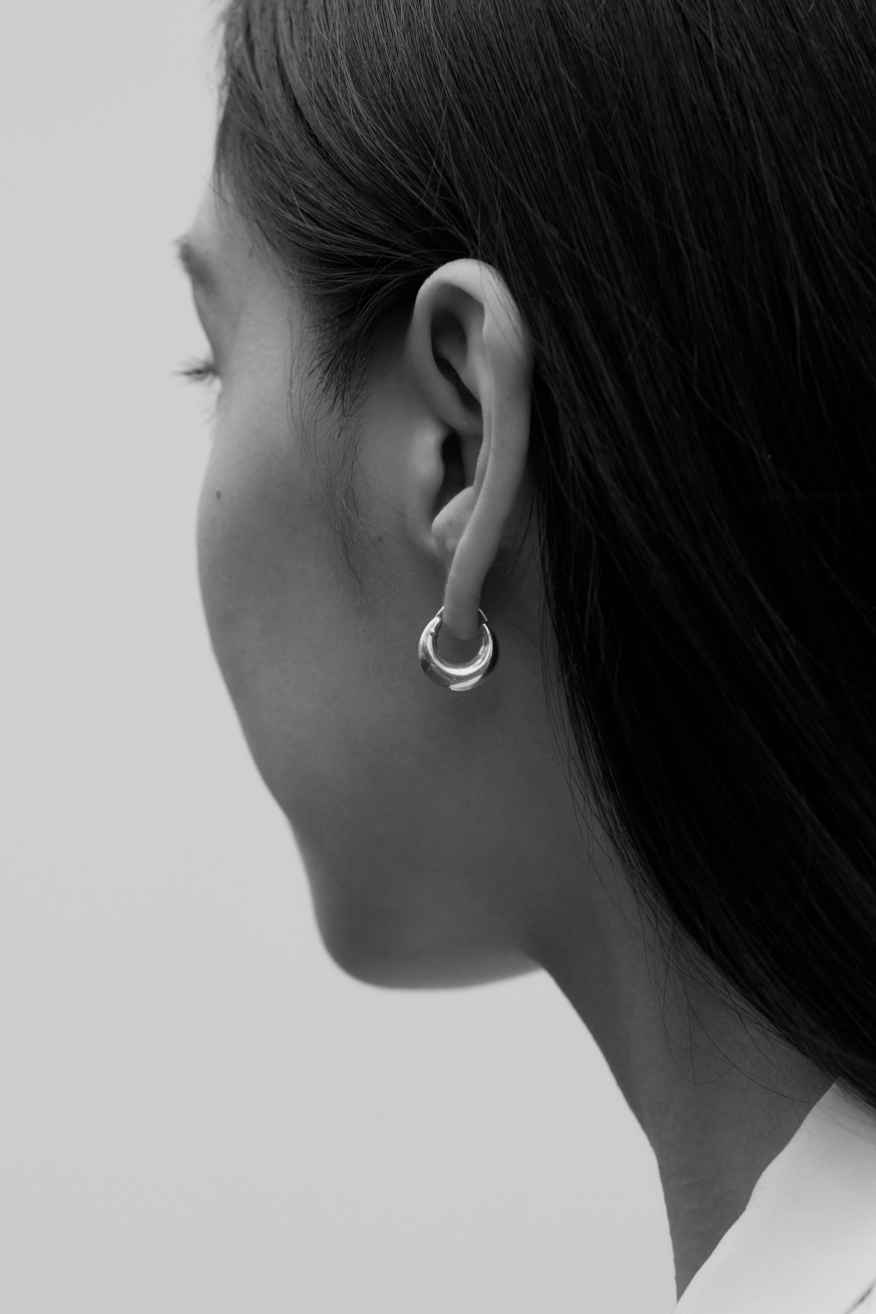 片方のみ SOPHIE BUHAI Tiny Essential Hoops Tiny Essential Hoops