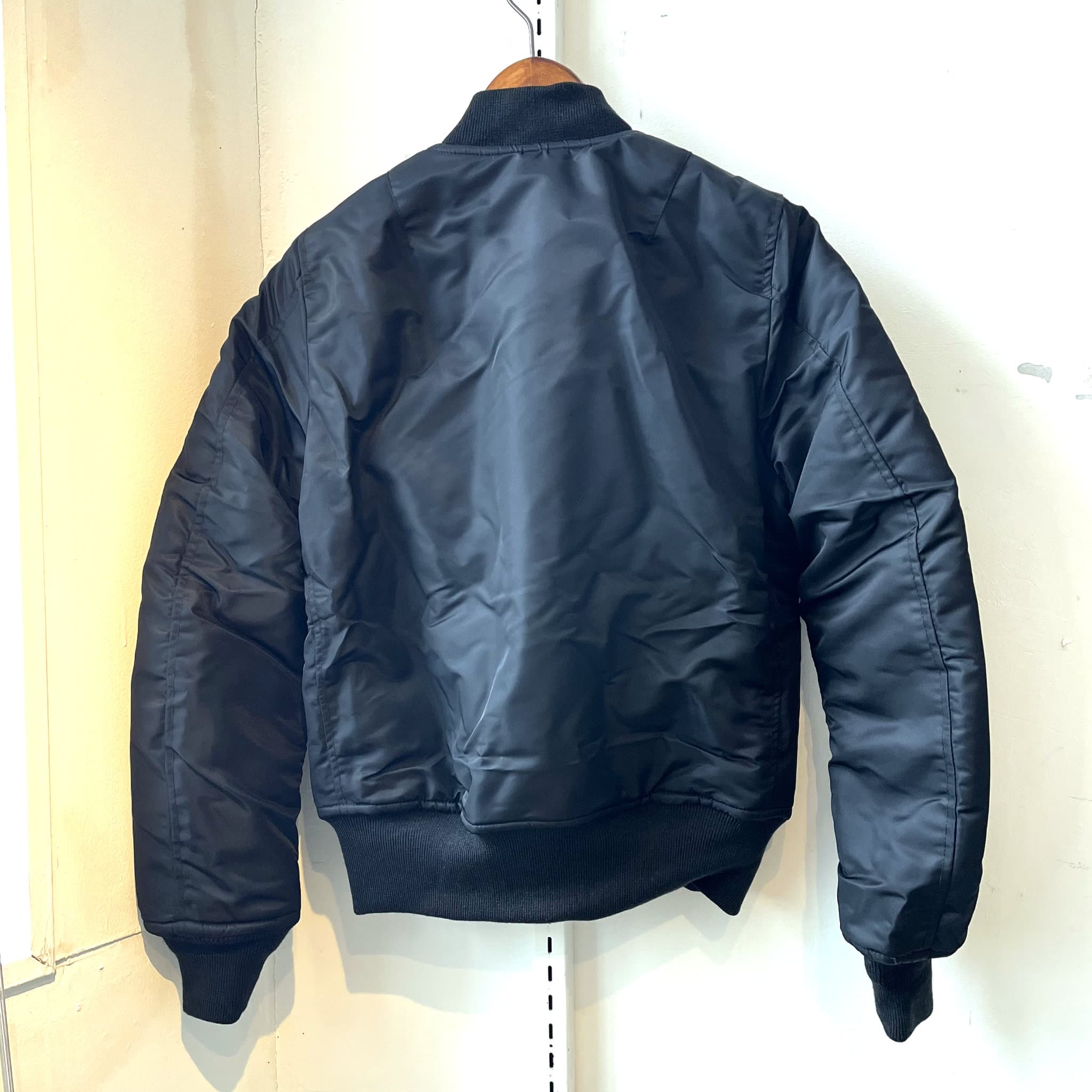 定番・傑作フライトジャケットMA-1 [MIL-J-8279D] レプリカ 1960