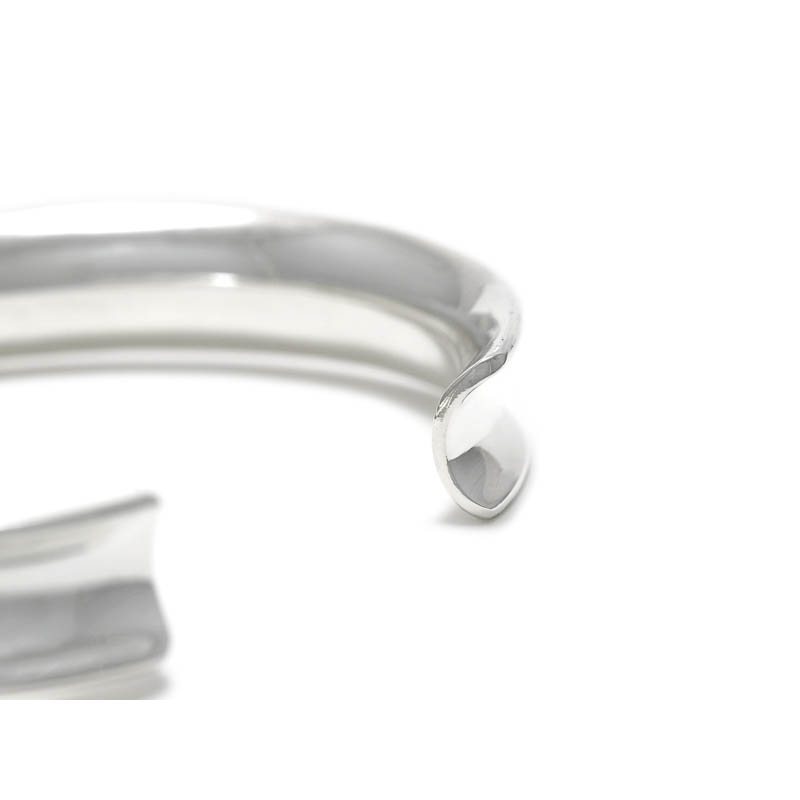 Suman Dhakhwa（スーマンダックワ） Silver Curvature Bracelet