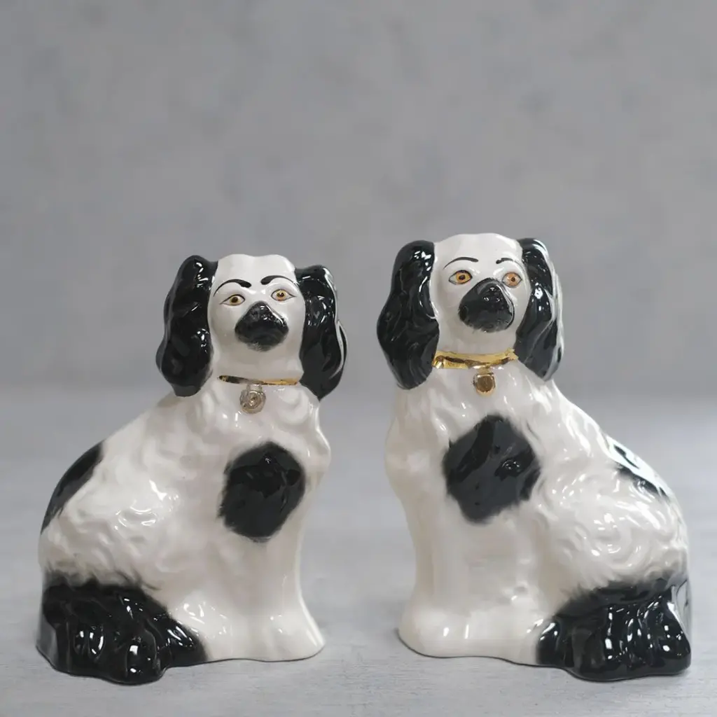ヴィンテージ スタッフォードシャードッグ BESWICK イギリス 陶器の