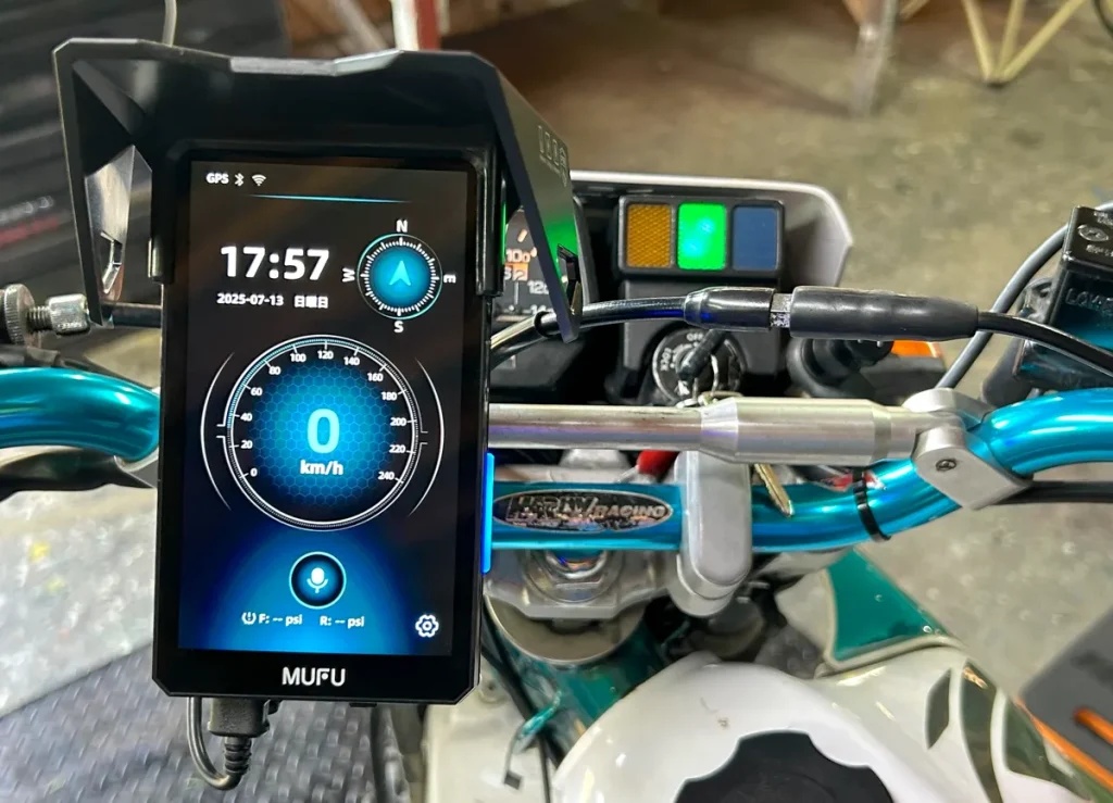 MAXWIN MF-MS1000】車でもバイクでも使える“オービス検知スマート