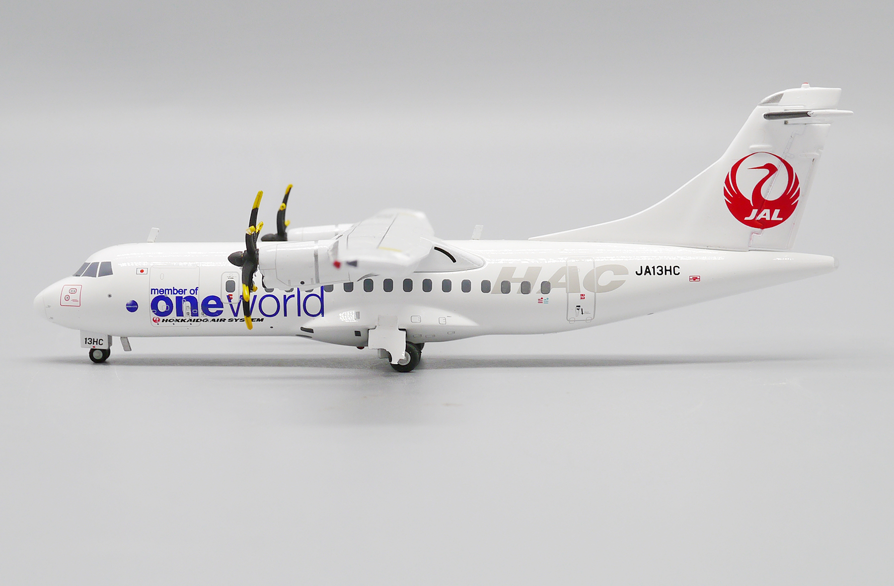 HAC ATR 42-600 /
