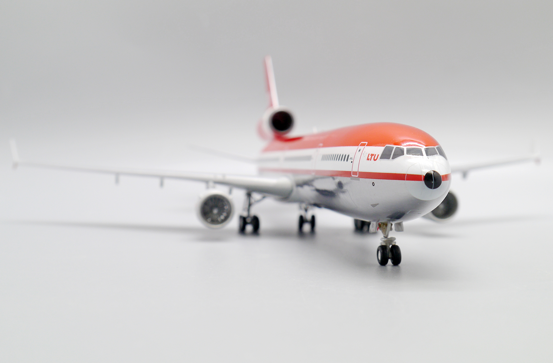 ScaleModelStore.com :: JC Wings 1:200 - LH2313 - LTU McDonnell