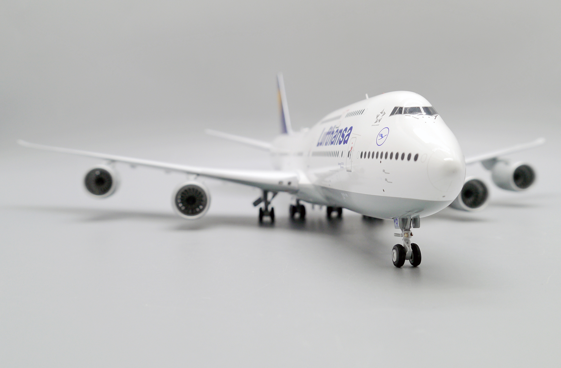 ScaleModelStore.com :: JC Wings 1:200 - EW2748003 - Lufthansa