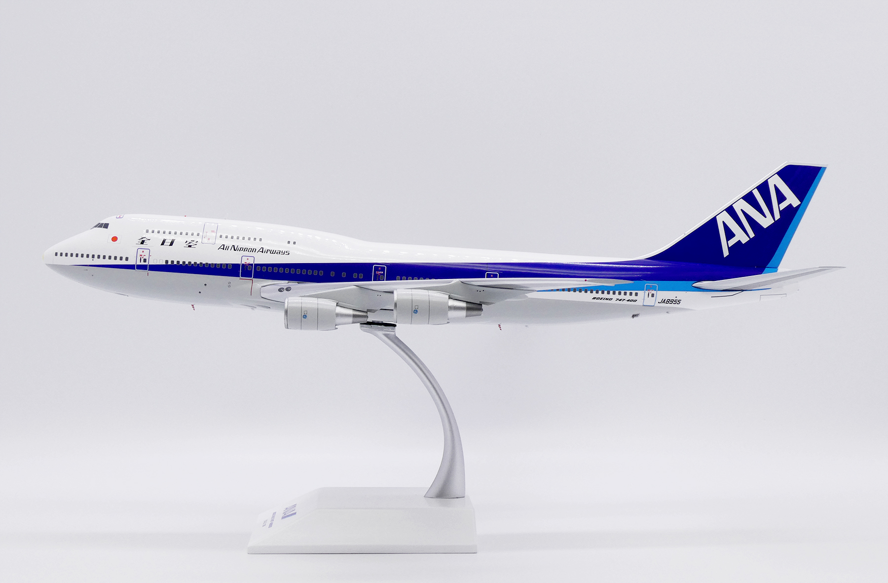 航空機・ヘリコプター SQ Wings 1:200 ANA 747-400D JA8965 航空機