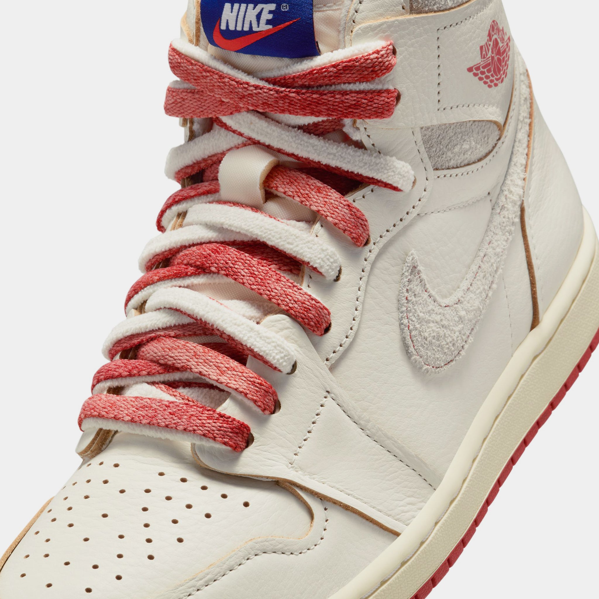 Nike WMNS Air Jordan 1 Retro High OG - スニーカー卸売 通販 鑑定済