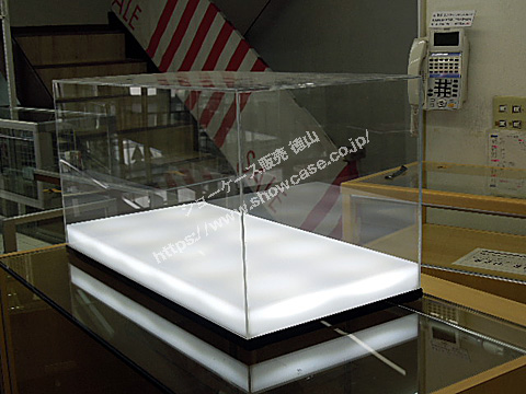 アクリルケース【ショーケース販売の徳山】