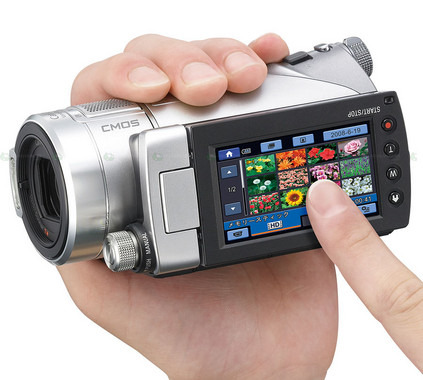 Sony HDR-CX12 With AVCHD 1080i & Child-Spotting Smile Shutter