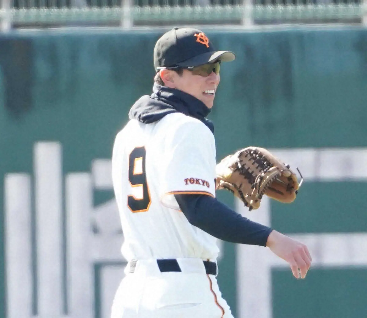 記事全文】巨人・松本剛 背番号9のユニホーム姿初披露 帝京の後輩