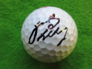 勝みなみプロ直筆サインSRIXON似顔絵オウンゴルフボール ボールケース