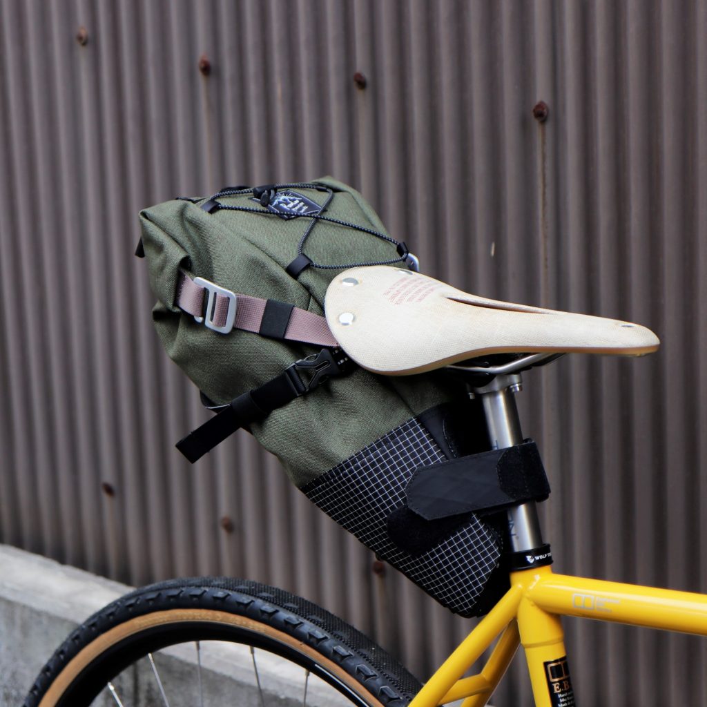 BLOG サドルバッグxバックパックの2WAY機能【 RawLow Mountain Works