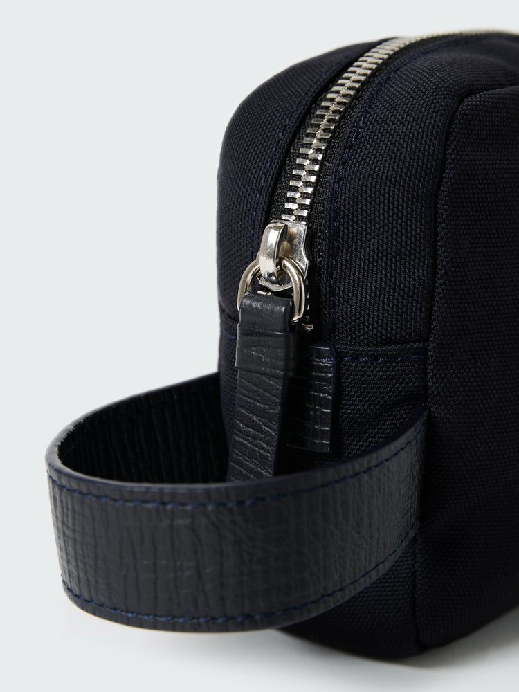 Transit Pouch in Darkest Navy – Studio Nicholson