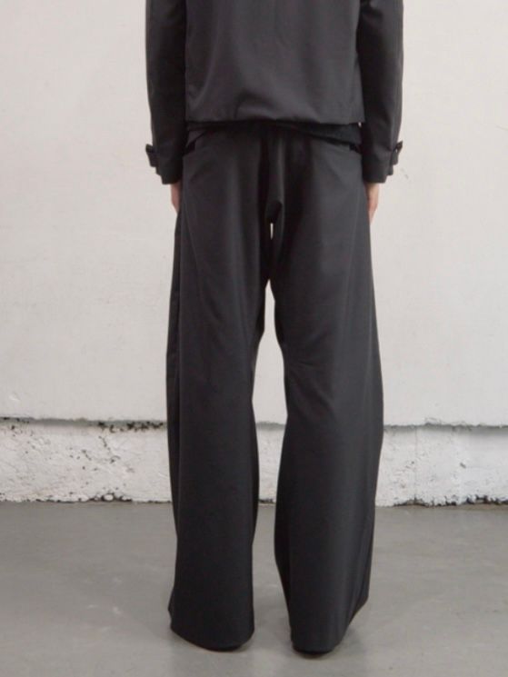 NVRFRGT - 【26SS】 2タック カーブド レッグ トラウザー / 2TUCK