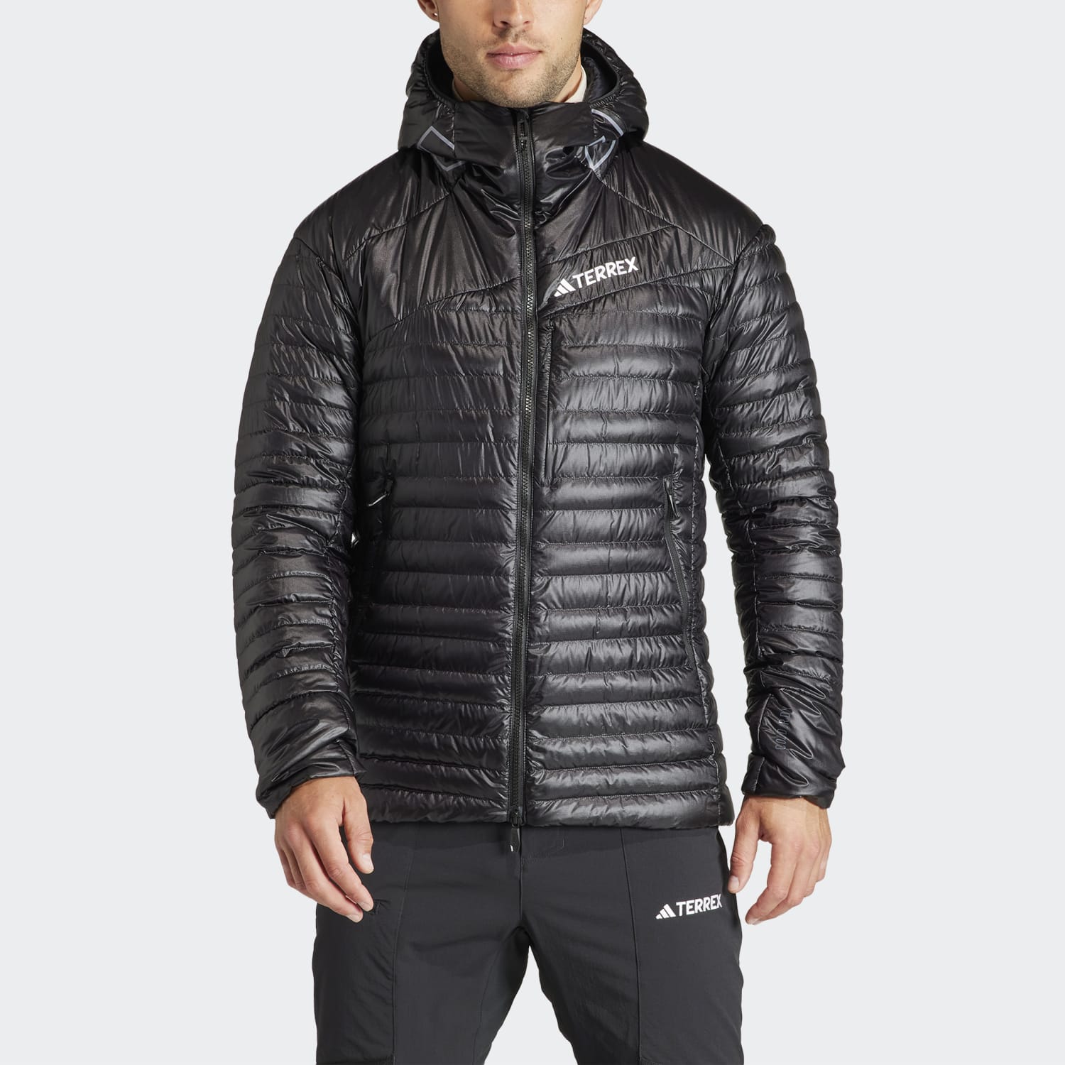IB4177_3_APPAREL_OnModel_Front