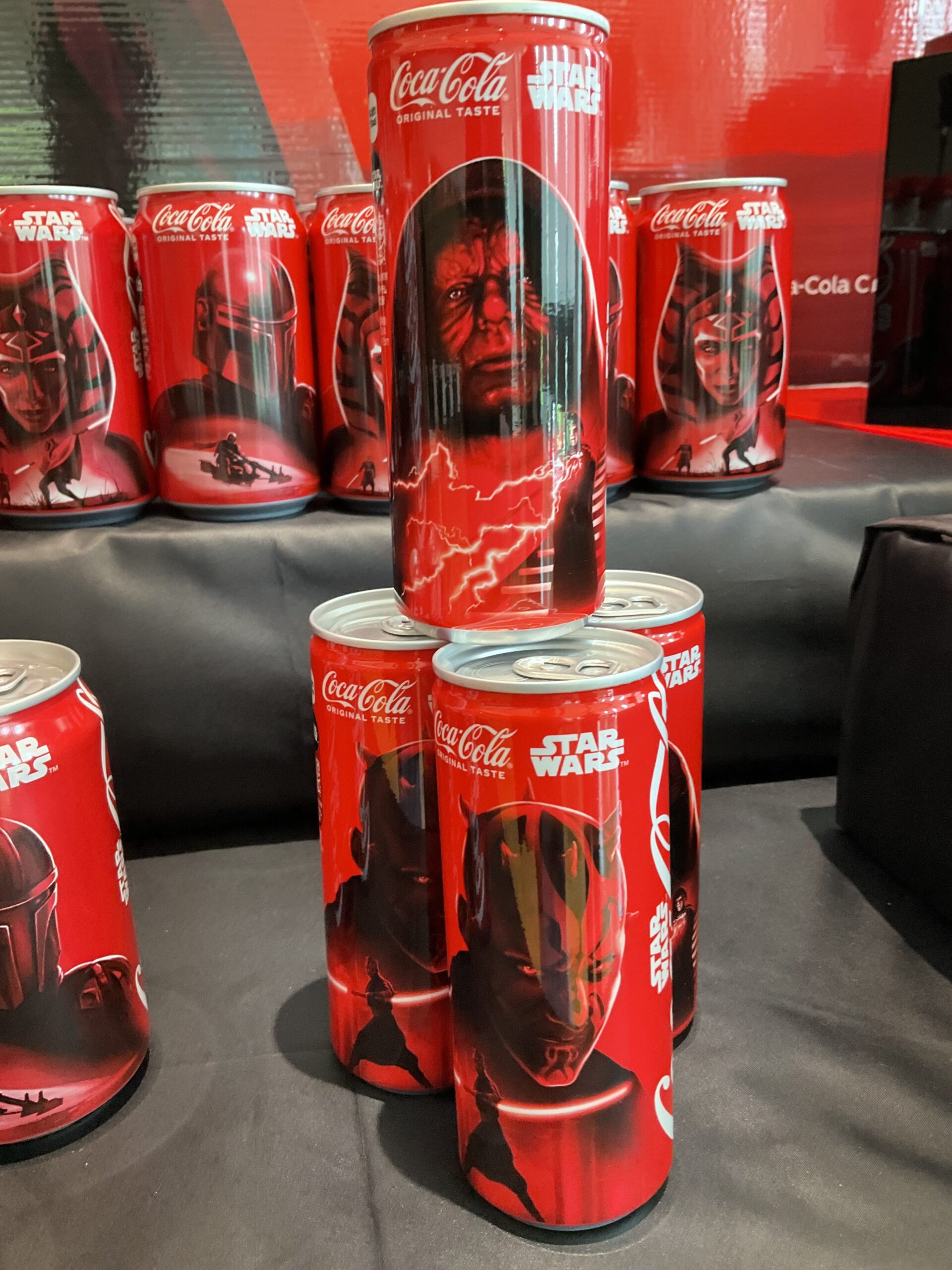 コカ・コーラ×スター・ウォーズ 18キャラクター・全45種類の限定
