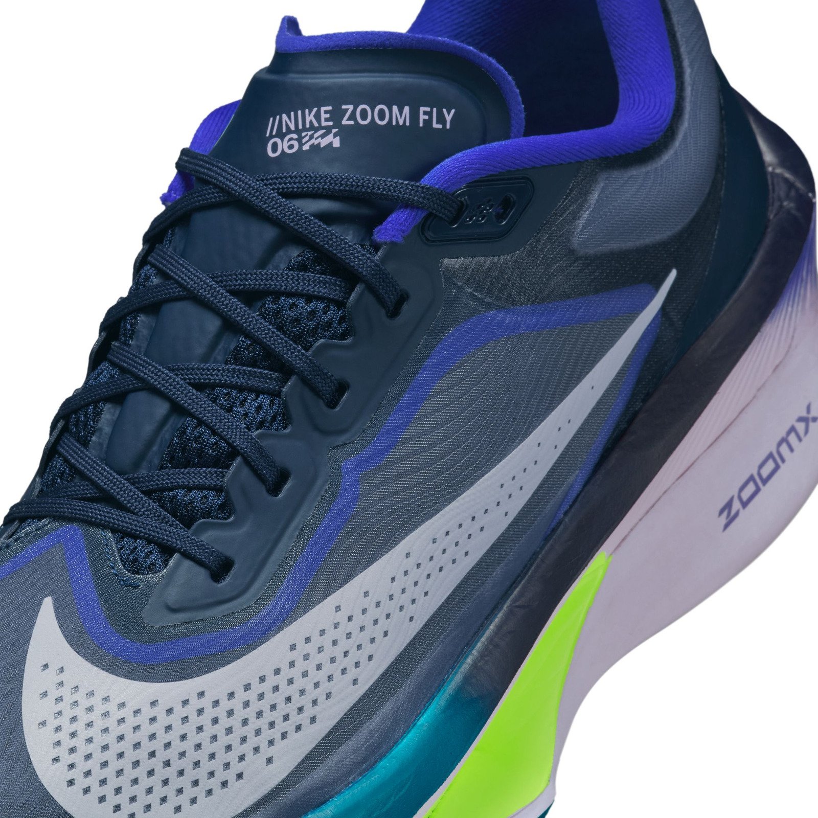 ナイキ（NIKE）（メンズ）ランニングシューズ トレーニングシューズ