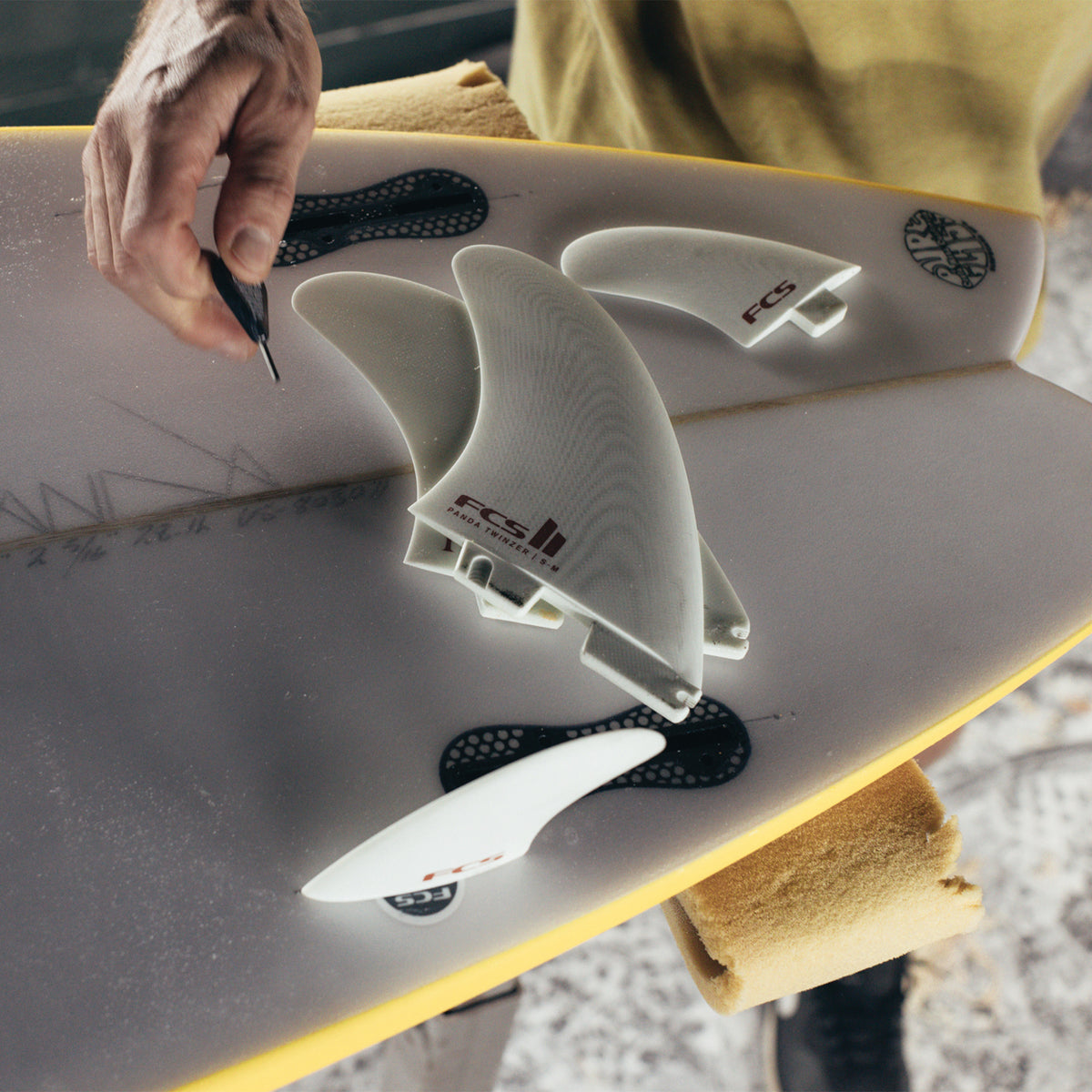 FCS2 パンダ ツインザーフィンセット スタビライザーフィン付き 4枚