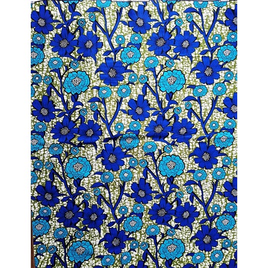 アフリカ布の中でも高級なワックスプリント。西アフリカではパ―ニュと