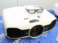 明るい100インチを手軽に実現＞エプソン新プロジェクター「EH-TW530