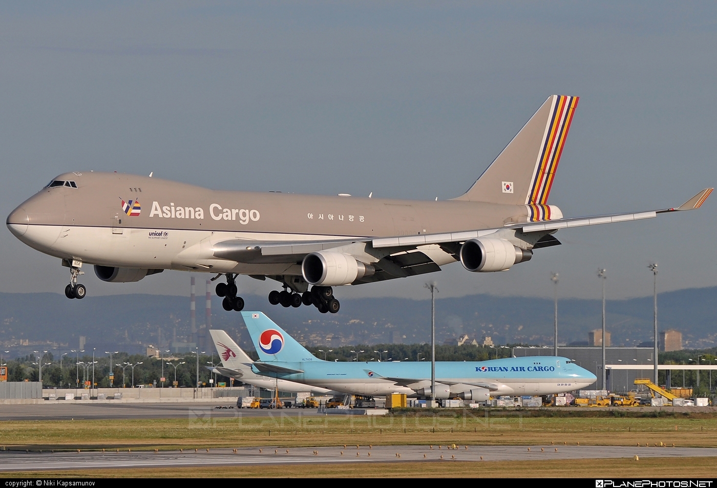 HL7604 - Boeing 747-400F operated by Asiana Cargo taken by