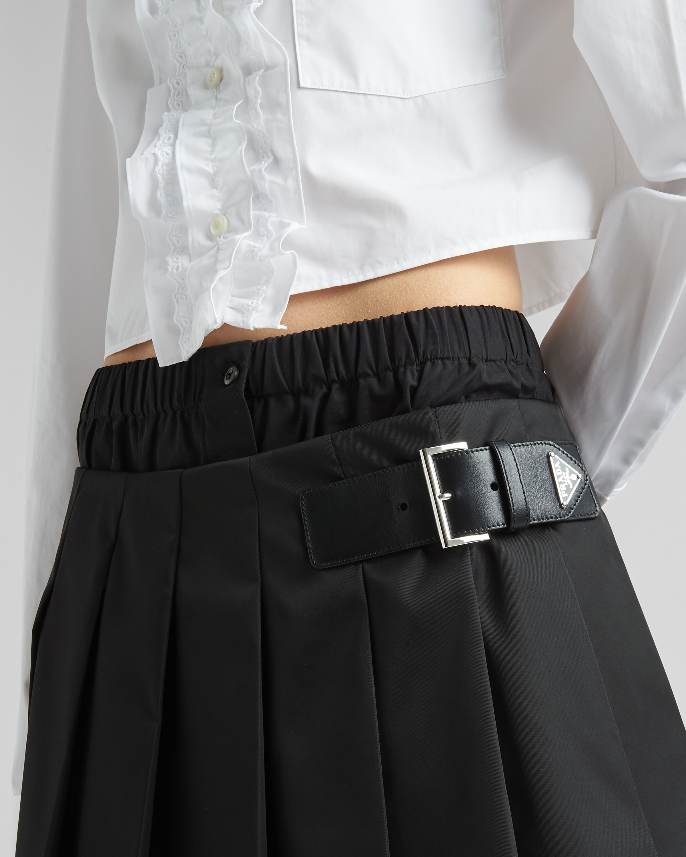 ブラック Re-nylon プリーツ ミニスカート | PRADA
