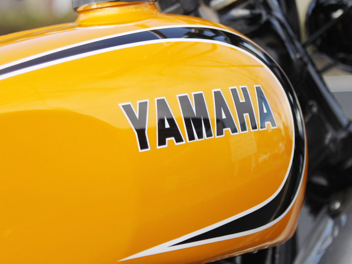 SR500 タンクペイントとエンジンのペイント| SR400カスタムショップ