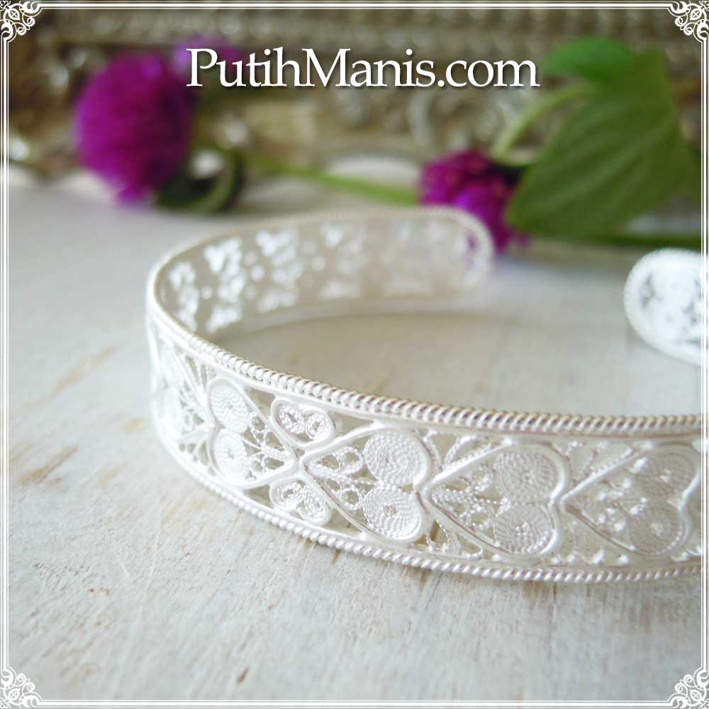 ハートのレースバングル｜銀線細工の美しいブレスレット【silver925