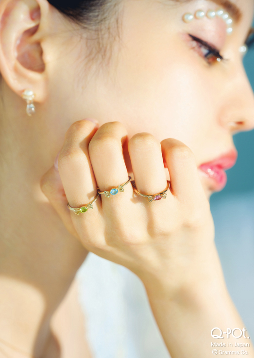 夏の日差しに映える、”Q-pot. Lounge”のカラーストーンジュエリー